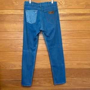 Wrangler sample Regular Tapered bandana patch pocket button fly jeans